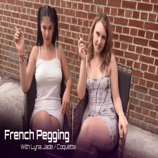 Deux déesses, leurs cigarettes, ton humiliation